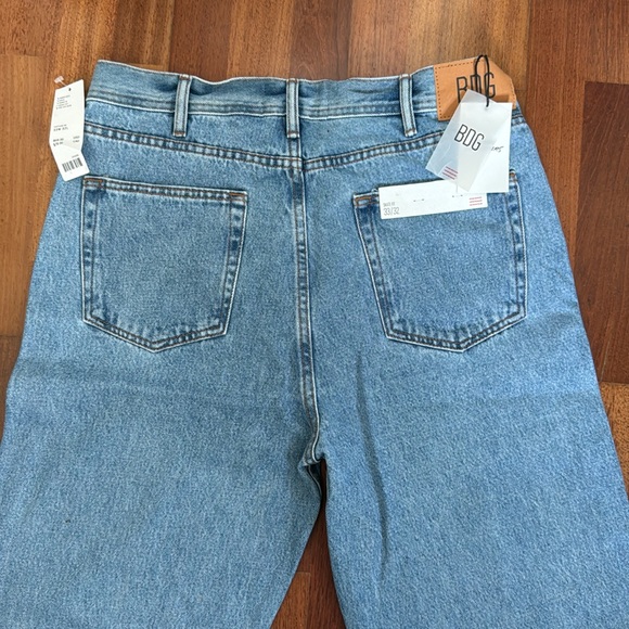 NWT BDG Mens Loose fit straight jean. Size 32W 32L - Picture 3 of 5